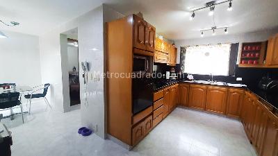 Casa de 5 alcobas en venta en Bosque Medina Usaquen, Bogotá, 468 m² · foto 7 de 20