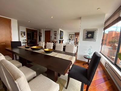 Apartamento de 3 alcobas en venta en Guadalquivir, Bogotá, 240 m² · foto 2 de 10