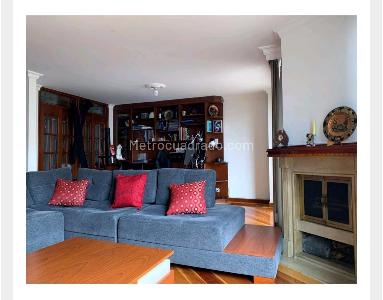 Apartamento de 3 alcobas en venta en Santa Ana Occidental, Bogotá, 129 m² · foto 2 de 11