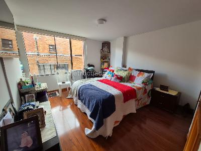 Apartamento de 3 alcobas en venta en Caobos Cedritos, Bogotá, 84 m² · foto 2 de 13