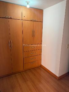 Apartamento de 3 alcobas en venta en Nueva Autopista Los Cedros, Bogotá, 80 m² · foto 9 de 13