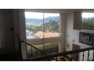 Casa de 5 alcobas en venta en Lindaraja, Bogotá, 272 m² · foto 3 de 4