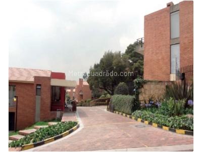Casa de 5 alcobas en venta en Lindaraja, Bogotá, 272 m² · foto 4 de 4