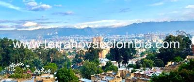 Casa de 5 alcobas en venta en Altos De Sotileza, Bogotá, 350 m² · foto 16 de 19