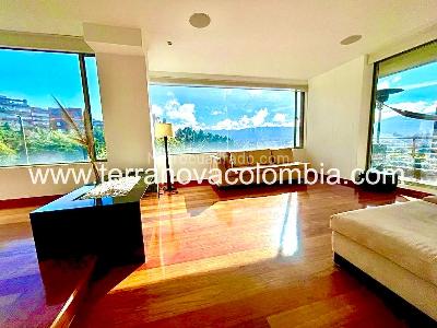 Casa de 5 alcobas en venta en Altos De Sotileza, Bogotá, 350 m² · foto 2 de 19