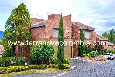 Casa de 4 alcobas en venta en Sotileza, Bogotá, 450 m² · foto 2 de 16