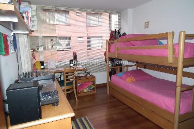 Apartamento de 3 alcobas en venta en Santa Barbara Occidental, Bogotá, 166 m² · foto 14 de 17