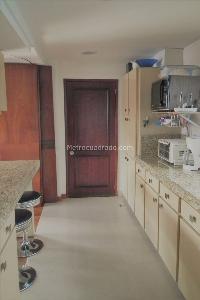 Apartamento de 3 alcobas en venta en Santa Barbara Occidental, Bogotá, 166 m² · foto 9 de 17