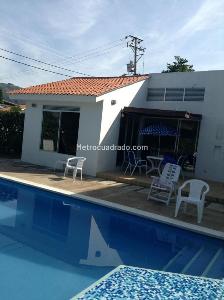 Casa de 3 alcobas en venta en Girardot Condominio, Girardot, 140 m² · foto 4 de 12
