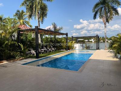 Casa de 4 alcobas en venta en Girardot Lagos Del Peñon, Girardot, 625 m² · foto 3 de 20