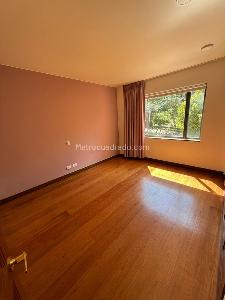 Apartamento de 3 alcobas en venta en Lindaraja, Bogotá, 195 m² · foto 12 de 19