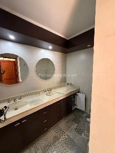 Apartamento de 3 alcobas en venta en Lindaraja, Bogotá, 195 m² · foto 2 de 19