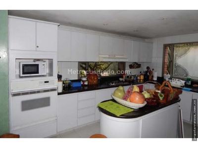 Casa de 3 alcobas en venta en Altos De Sotileza, Bogotá, 390 m² · foto 18 de 20