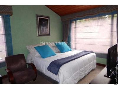 Casa de 3 alcobas en venta en Altos De Sotileza, Bogotá, 390 m² · foto 10 de 20