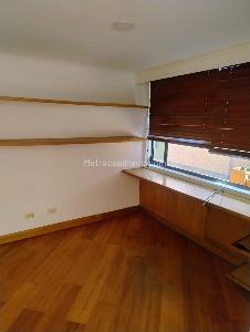 Apartamento de 3 alcobas en venta en La Carolina, Bogotá, 303 m² · foto 12 de 13