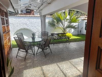 Casa de 4 alcobas en venta en Alhambra, Bogotá, 410 m² · foto 2 de 20