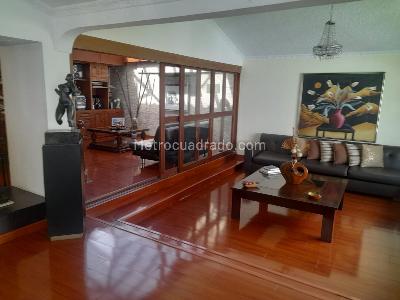 Casa de 4 alcobas en venta en Alhambra, Bogotá, 410 m² · foto 7 de 20