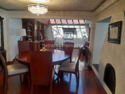 Casa de 4 alcobas en venta en Alhambra, Bogotá, 410 m² · foto 10 de 20