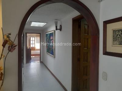 Casa de 4 alcobas en venta en Alhambra, Bogotá, 410 m² · foto 8 de 20