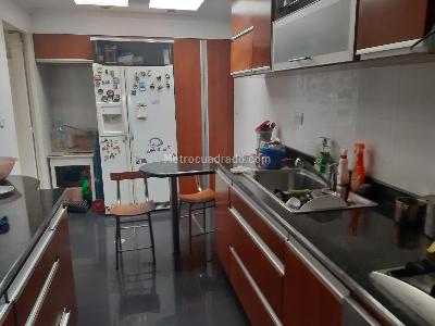 Casa en venta en Cedritos Contador, Bogotá · foto 3 de 18