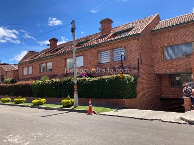 Casa en venta en Colina Campestre, Bogotá · foto 2 de 19