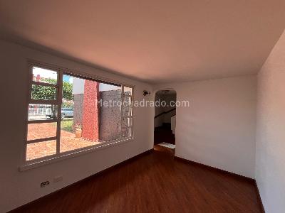 Casa de 3 alcobas en venta en Colina Iberia, Bogotá, 180 m² · foto 9 de 20