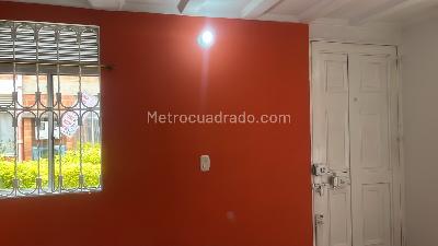 Casa de 3 alcobas en venta en Indumil, Soacha, 51 m² · foto 6 de 18
