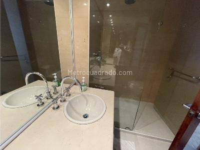 Apartaestudio en venta en Chico, Bogotá, 51 m² · foto 15 de 20