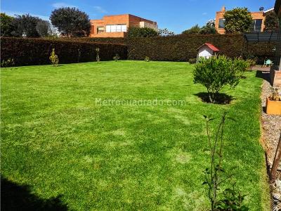 Casa de 4 alcobas en venta en San Simon, Bogotá, 323 m² · foto 3 de 20