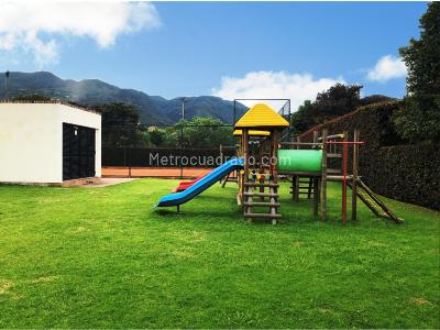 Casa de 4 alcobas en venta en San Simon, Bogotá, 323 m² · foto 20 de 20