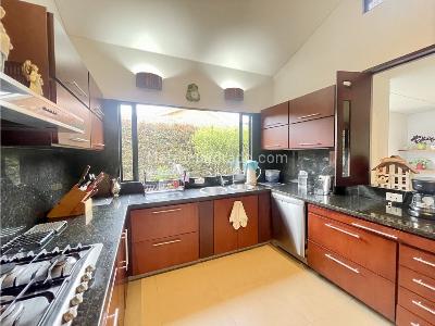Casa de 4 alcobas en venta en Baskinta, Cajicá, 352 m² · foto 6 de 20