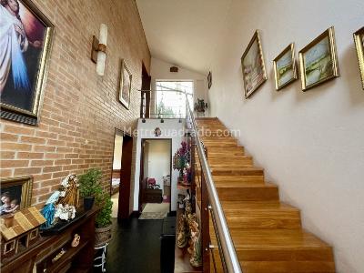 Casa de 4 alcobas en venta en Baskinta, Cajicá, 352 m² · foto 12 de 20