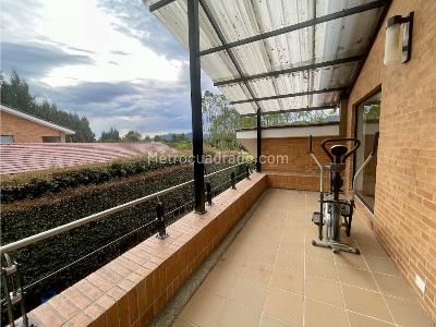 Casa de 4 alcobas en venta en Baskinta, Cajicá, 352 m² · foto 16 de 20
