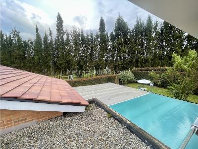 Casa de 4 alcobas en venta en Baskinta, Cajicá, 352 m² · foto 17 de 20