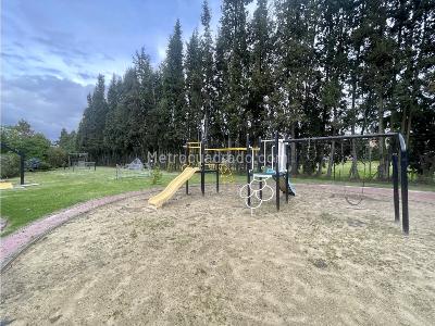 Casa de 4 alcobas en venta en Baskinta, Cajicá, 352 m² · foto 19 de 20