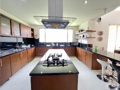 Casa de 4 alcobas en venta en Kalamary, Chía, 450 m² · foto 8 de 18