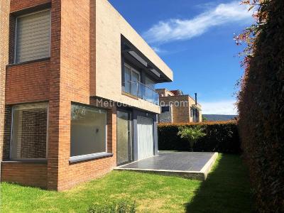 Casa de 4 alcobas en venta en Tocarinda, Cajicá, 204 m² · foto 2 de 20