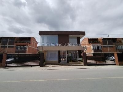 Casa de 3 alcobas en venta en Villas Sabaneras, Chía, 167 m² · foto 2 de 20