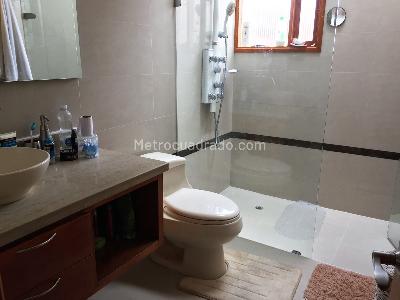 Casa de 4 alcobas en venta en San Jose De Bavaria, Bogotá, 280 m² · foto 14 de 20