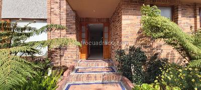 Casa de 4 alcobas en venta en San Jose De Bavaria, Bogotá, 280 m² · foto 16 de 20