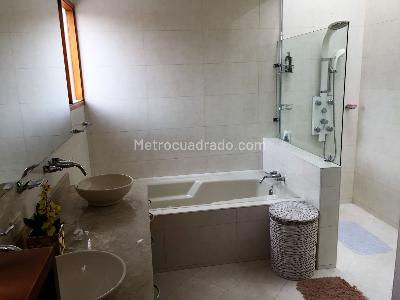 Casa de 4 alcobas en venta en San Jose De Bavaria, Bogotá, 280 m² · foto 20 de 20
