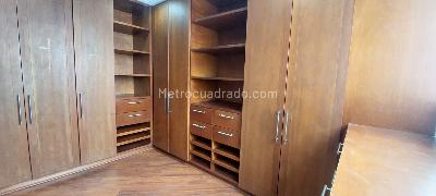 Casa de 5 alcobas en venta en San Jose De Bavaria, Bogotá, 294 m² · foto 11 de 20