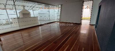 Casa de 5 alcobas en venta en San Jose De Bavaria, Bogotá, 294 m² · foto 4 de 20