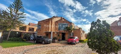 Casa de 4 alcobas en venta en San Jose De Bavaria, Bogotá, 164 m² · foto 2 de 20