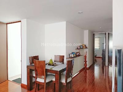 Casa de 5 alcobas en venta en Cedritos Capri, Bogotá, 317 m² · foto 14 de 20