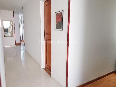 Casa de 5 alcobas en venta en Cedritos Capri, Bogotá, 317 m² · foto 19 de 20