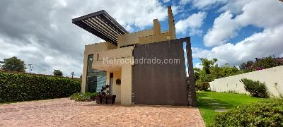 Casa de 5 alcobas en venta en San Jose De Bavaria, Bogotá, 585 m² · foto 3 de 20