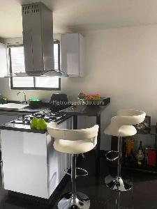 Apartamento en venta en Santa Barbara Central, Bogotá · foto 8 de 16