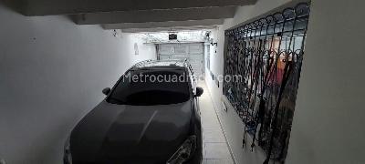 Casa de 5 alcobas en venta en Villa Del Prado, Bogotá, 240 m² · foto 16 de 20