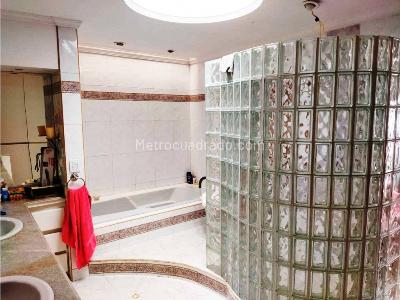 Casa de 4 alcobas en venta en Santa Ana Occidental, Bogotá, 500 m² · foto 20 de 20